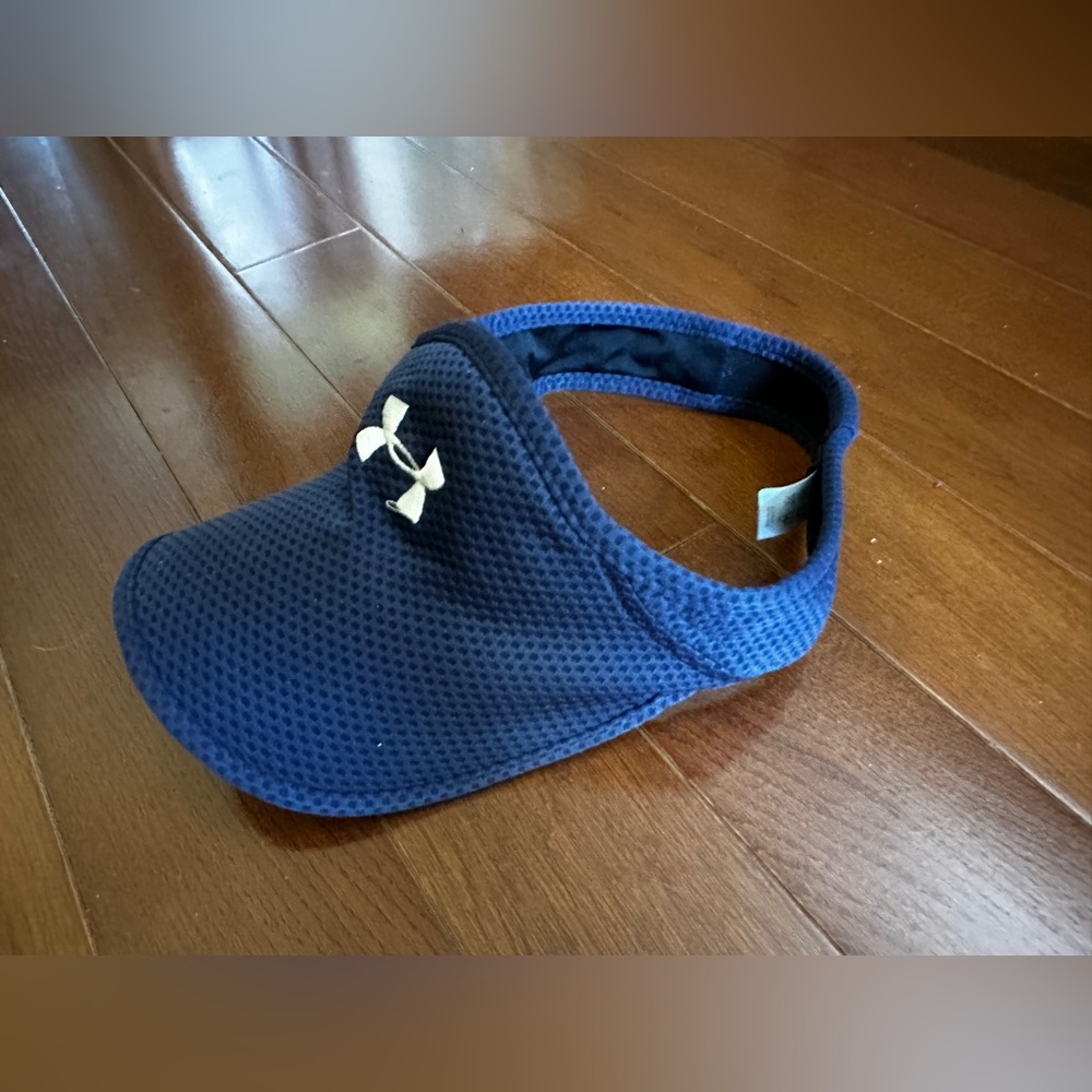 Under Armour navy blue visor